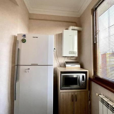 Sunny 2-Bedroom Flat In Yerevan. Exterior photo