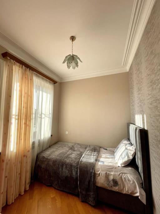 Sunny 2-Bedroom Flat In Yerevan. Exterior photo